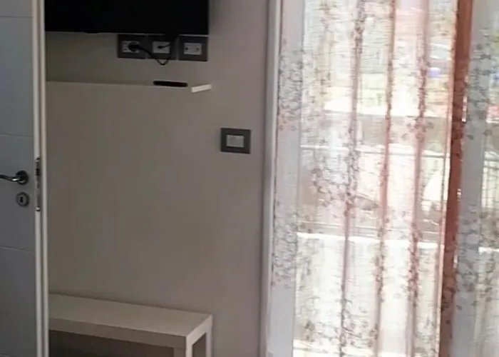 Old Town Apartment *