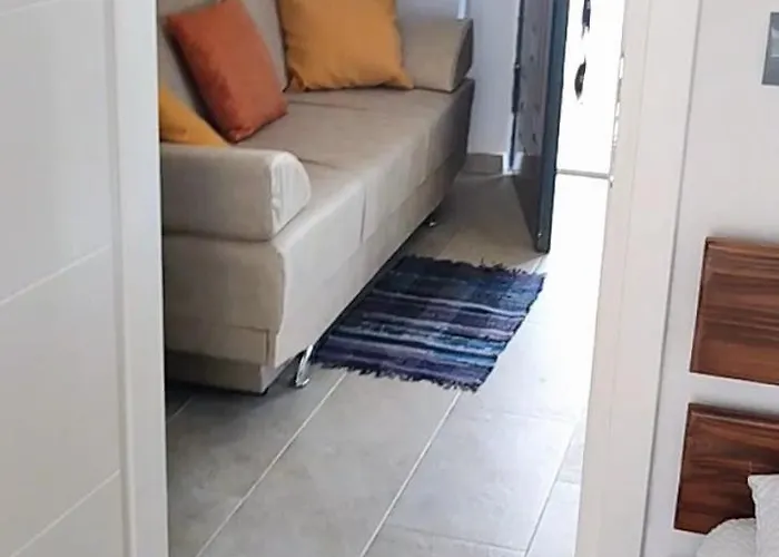 Old Town Apartment *